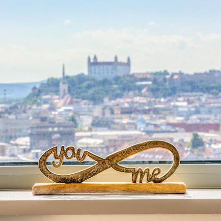 Sky Park 1 - Luxurious #Instaworthy Apartment In Downtown City Center With Included Parking, Best Address In Town Bratislava Bagian luar foto